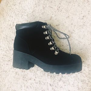 Tobi lace up black felt platform boots